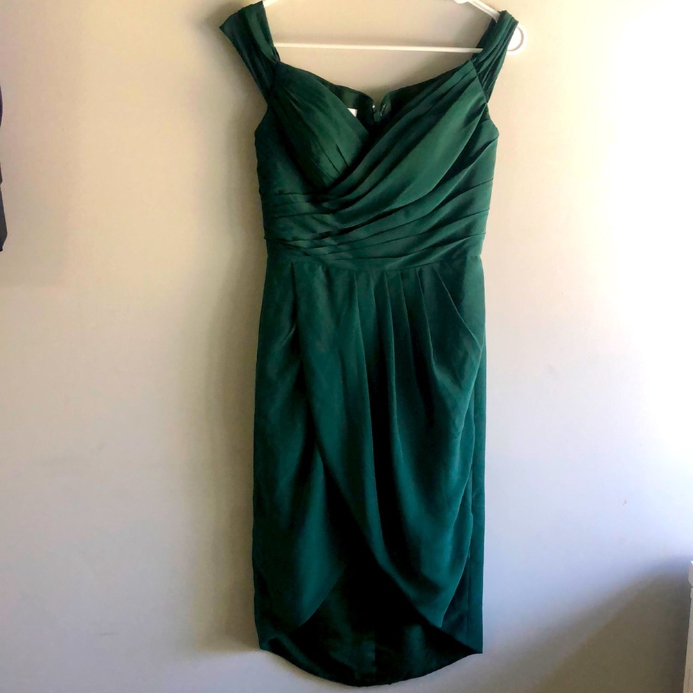 JJ’s house Green off the shoulder dress